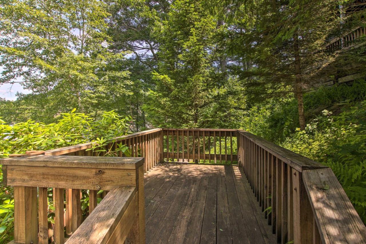 Waterfront New England House On Wickaboag Lake! West Brookfield Exteriör bild